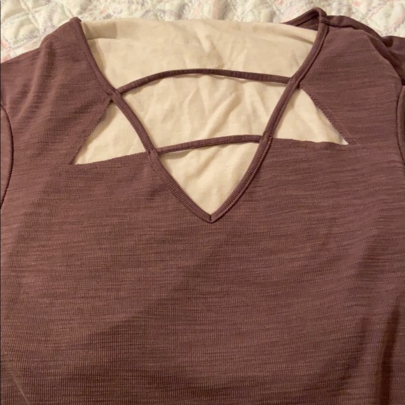 A nice purple shirt! - Picture 2 of 2